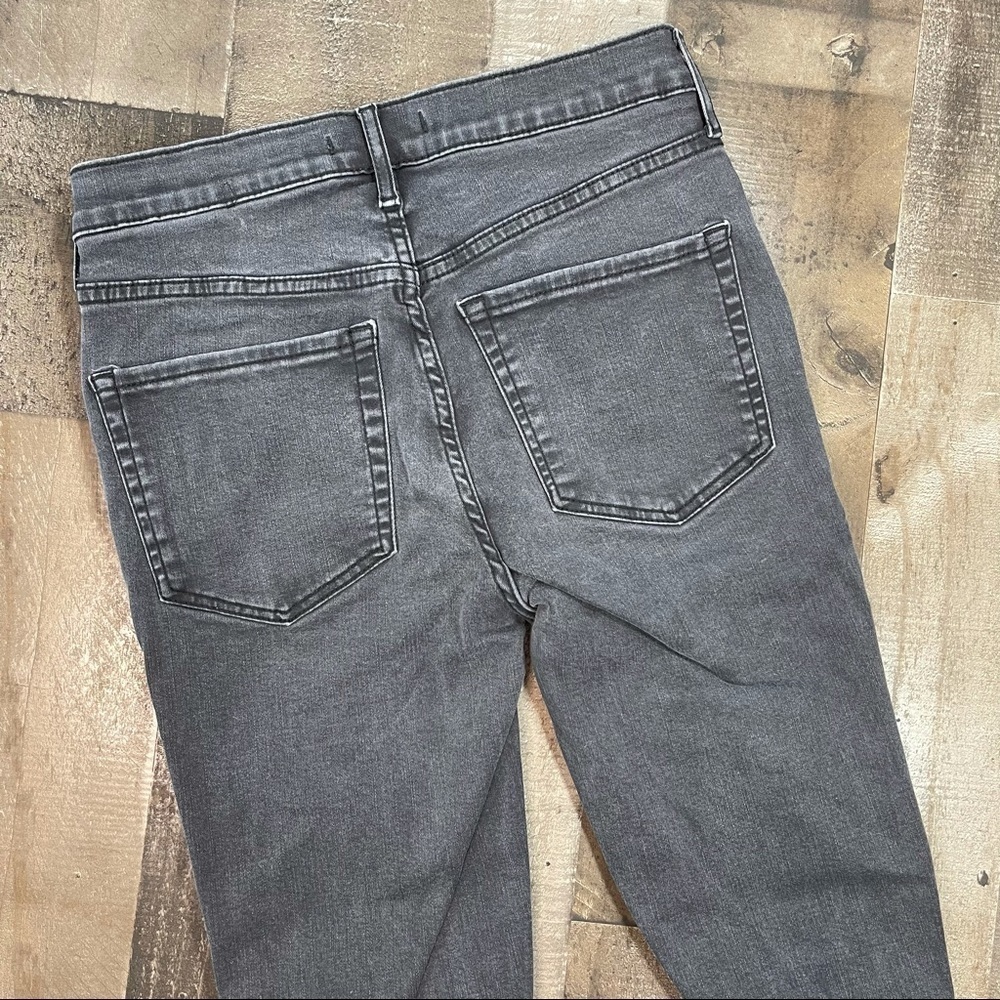 Free People Distressed Skinny Jean size 27 - Picture 6 of 10